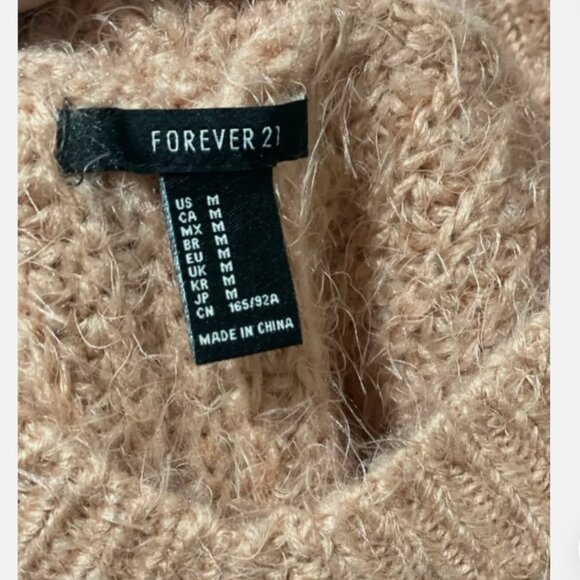 Pink fuzzy crop sweater - Picture 2 of 3